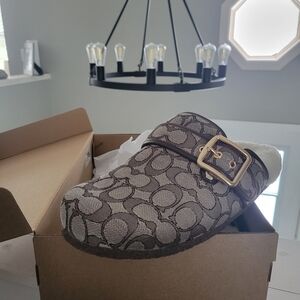 Coach ASHTN SHRLNG SIG CLOG NWT SIZE 9